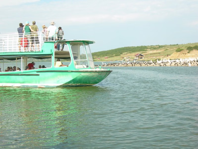 Boat cruise on Kazinga channel