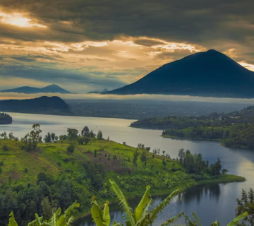 Hiking Mount Muhabura