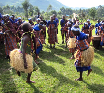 Rubuguri Village Walk In Bwindi Forest Park