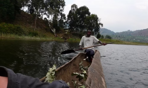 Kisoro – Canoeing