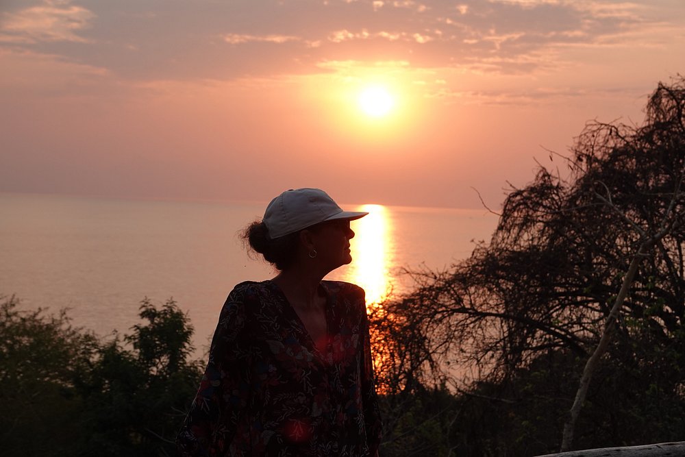 Hakuna Matata Meaning in English and Swahili: Hakuna Matata Meaning in English and Swahili:
