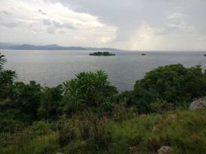 Largest Lakes in the World: Top 10 by Surface Area Largest Lakes in the World: Top 10 by Surface Area